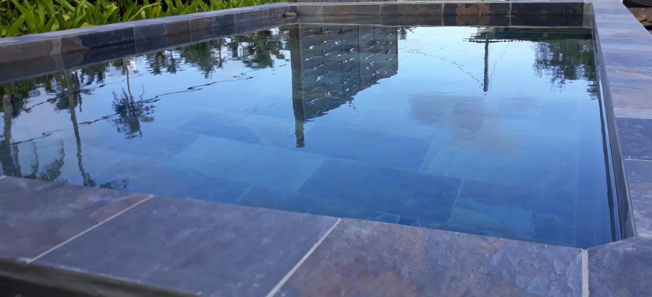 Mara'Ai Le Spot Tubuai Chambre Triple Taahueia Deluxe Sdb Privee Avec Piscine Mataura Dış mekan fotoğraf